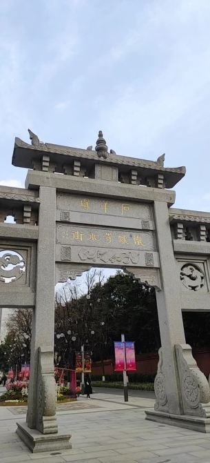 主封面