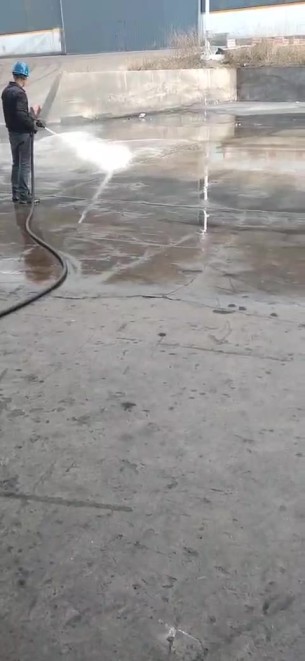主封面