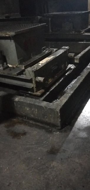 主封面