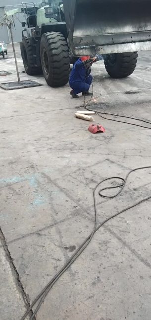 主封面