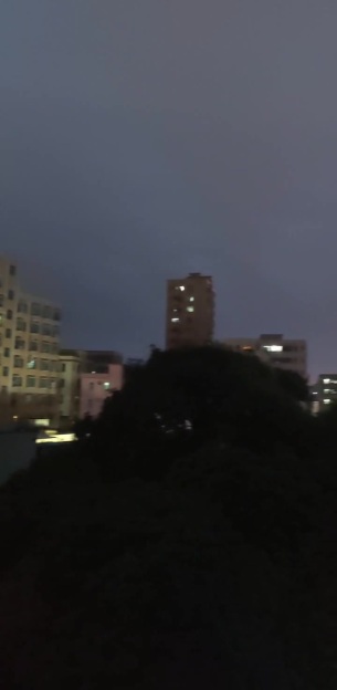 主封面