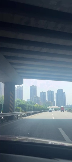 主封面