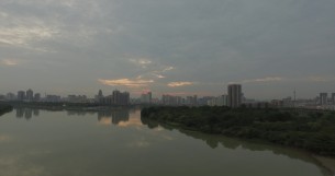主封面