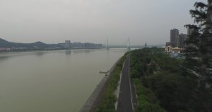 主封面