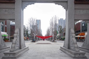 主封面