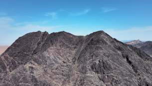 主封面