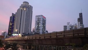 主封面