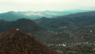 主封面
