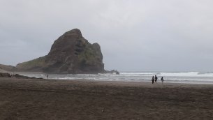 主封面
