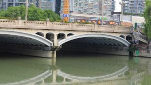 主封面