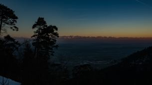 主封面