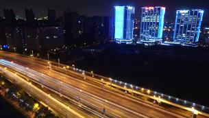 主封面
