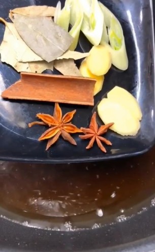 主封面