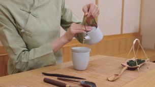 主封面