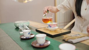 主封面